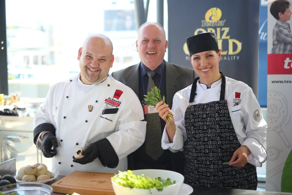 100060870_2625535237702621_2264057508614111232_n