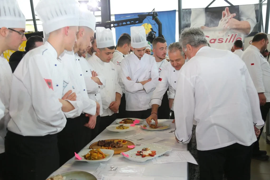 100471423_2625529347703210_1593435426616508416_n