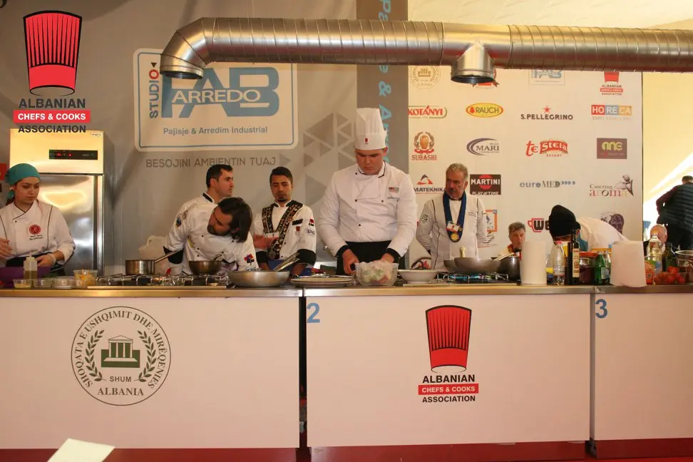 29215969_2051442668445217_2560735415422156800_n