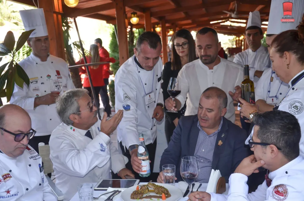 45419343_2203155166607299_4623098365008150528_n