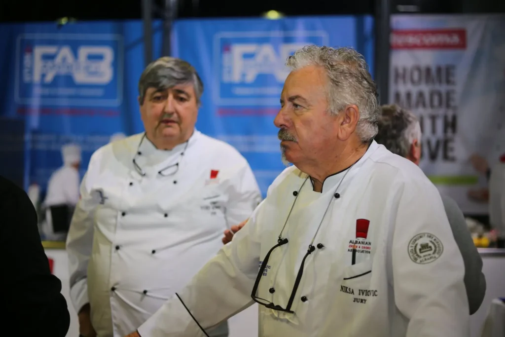 99151561_2625536184369193_2365329388595052544_n