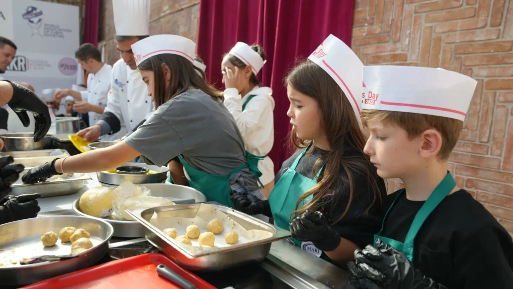 311860133_3326620944260710_3822033292593585886_n