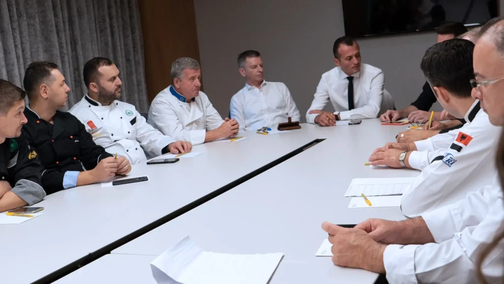 44759240_2196565190599630_3118542974435196928_n